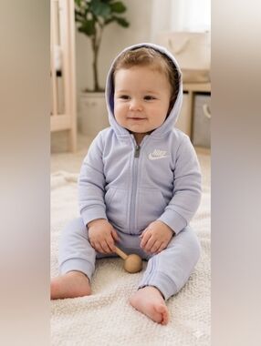 Nike Baby Hooded One-Piece Jumpsuit in Light Lavender Size 6M